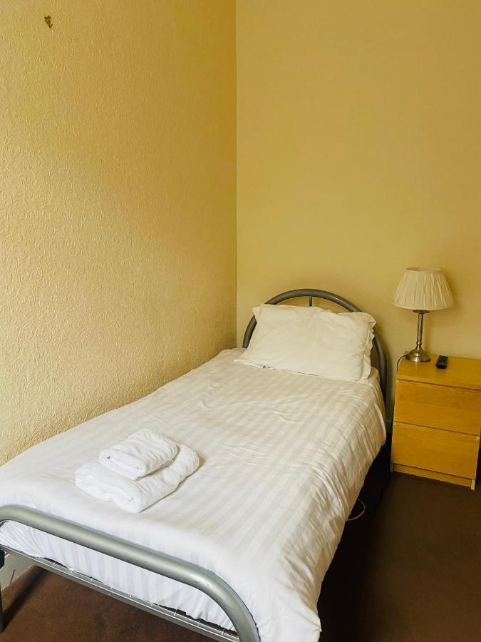 The Portmann Hotel Kilmarnock Extérieur photo